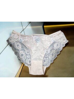Bradelis New York Lace  Floral Lace Beige/Blue  Size M NEW WITHOUT TAGS